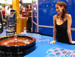 En Las Vegas pige der spiller Roulette